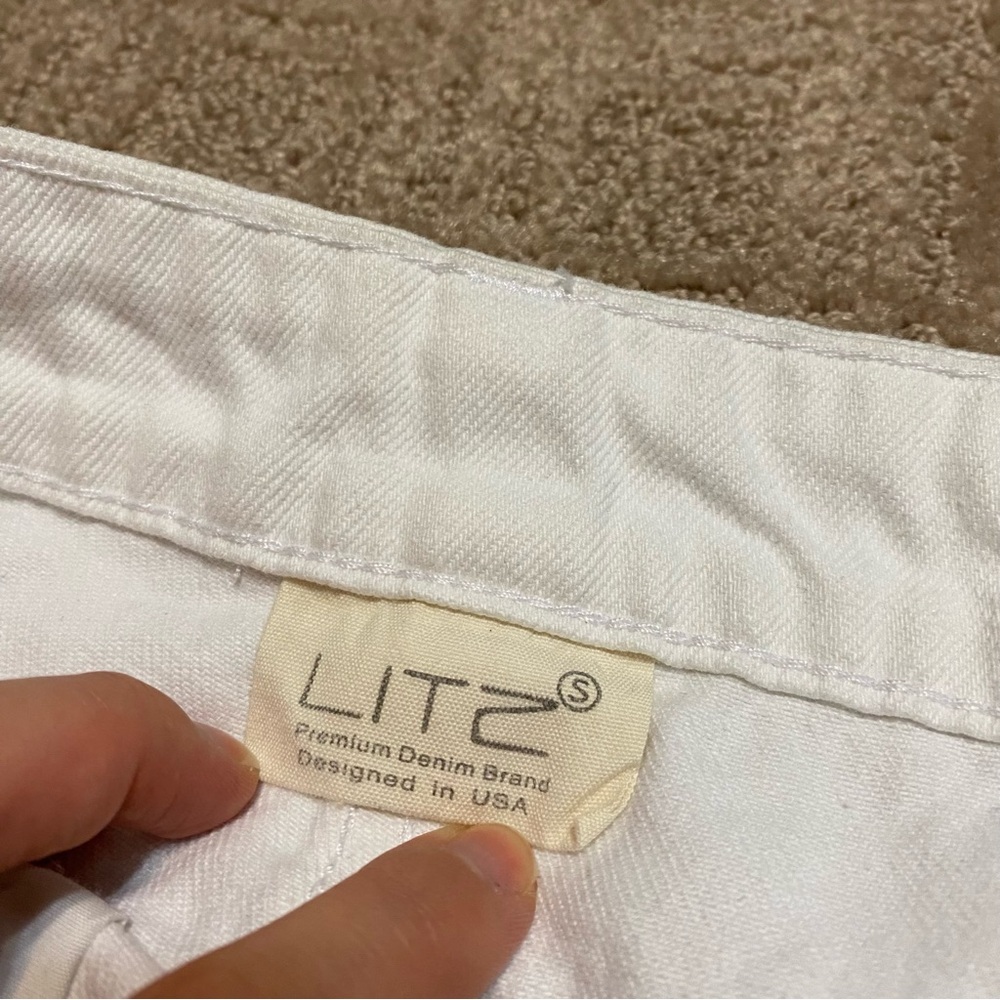 {LITZ} White Distressed Frayed Hem Denim Mini Skirt ~ Size Small - Picture 3 of 16